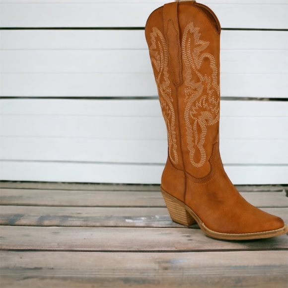 Size 11 Beast Fashion Camel Faux Suede Embroidered Tall Western Cowboy Boot - Picture 3 of 6